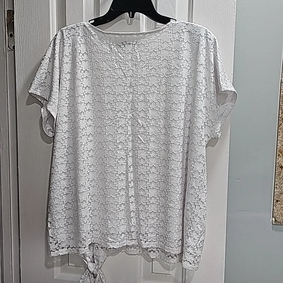 White Short Sleeve Top - Picture 10 of 13